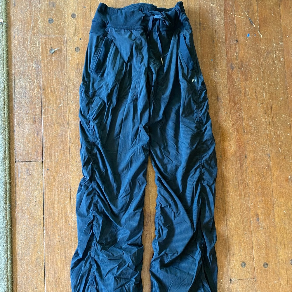 Lululemon Dance Studio Pants, Size 6